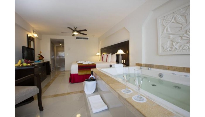 Hotel Crown Paradise Club Cancun poza 2